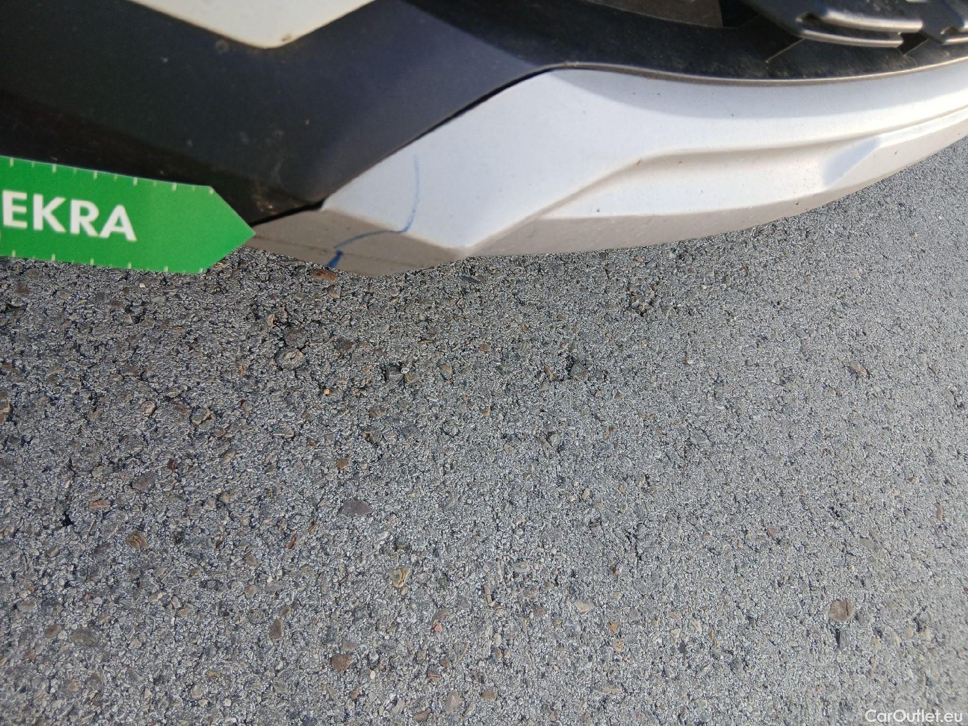  Renault  Captur RENAULT  / 2019 / 5P / todoterreno Intens TCe 90 (AC) #18