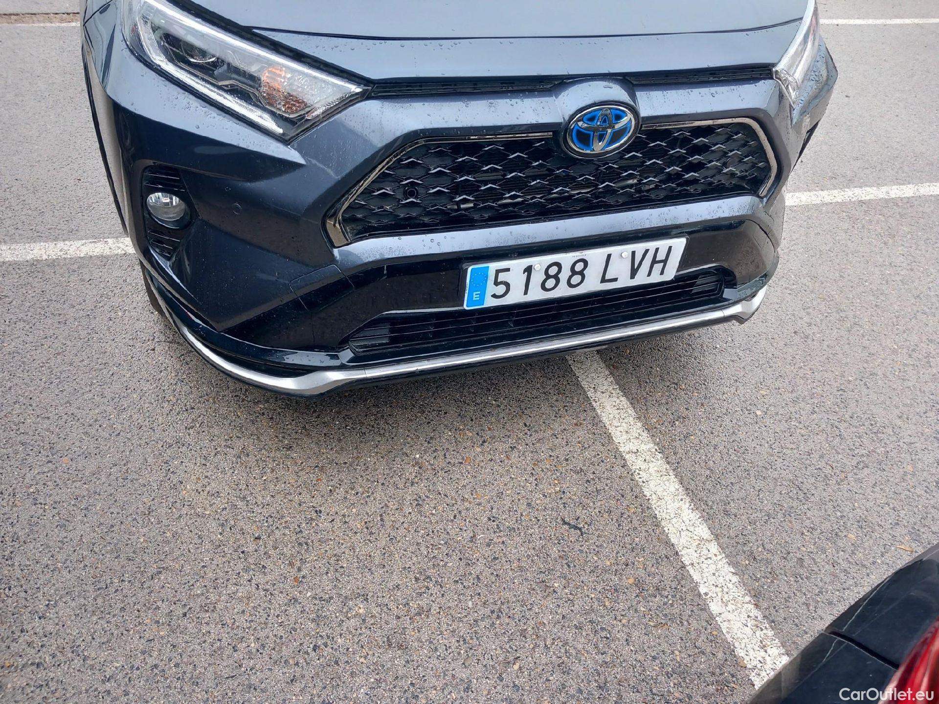  Toyota  RAV4 TOYOTA  / 2018 / 5P / todoterreno 2.5l PLUG-IN 300PH (e-CVT) Advance #6