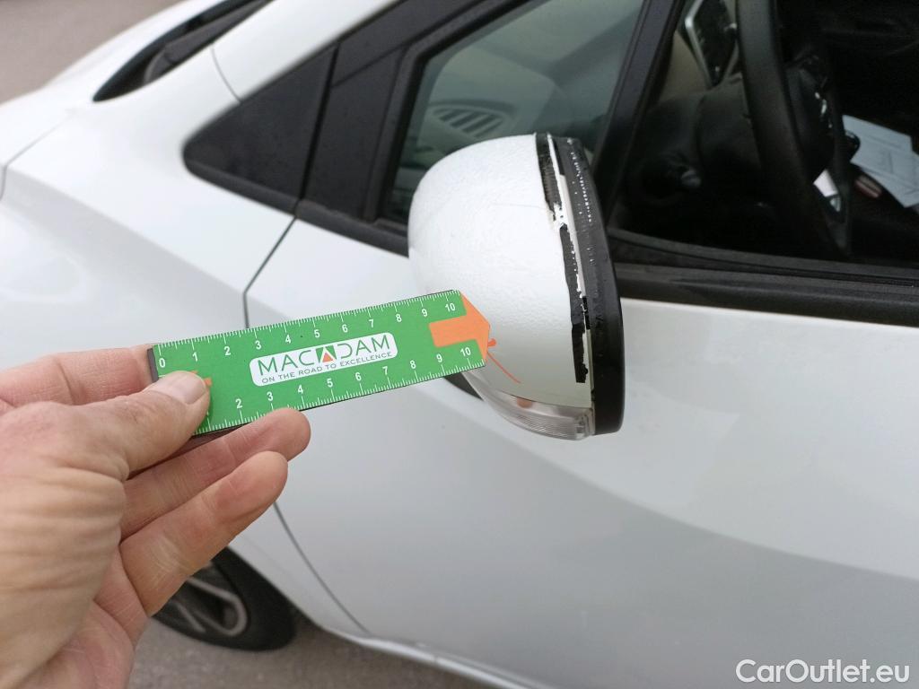  Nissan  Micra NISSAN  / 2017 / 5P / berlina con portón IG-T 68 kW (92 CV) E6D-F Acenta #27