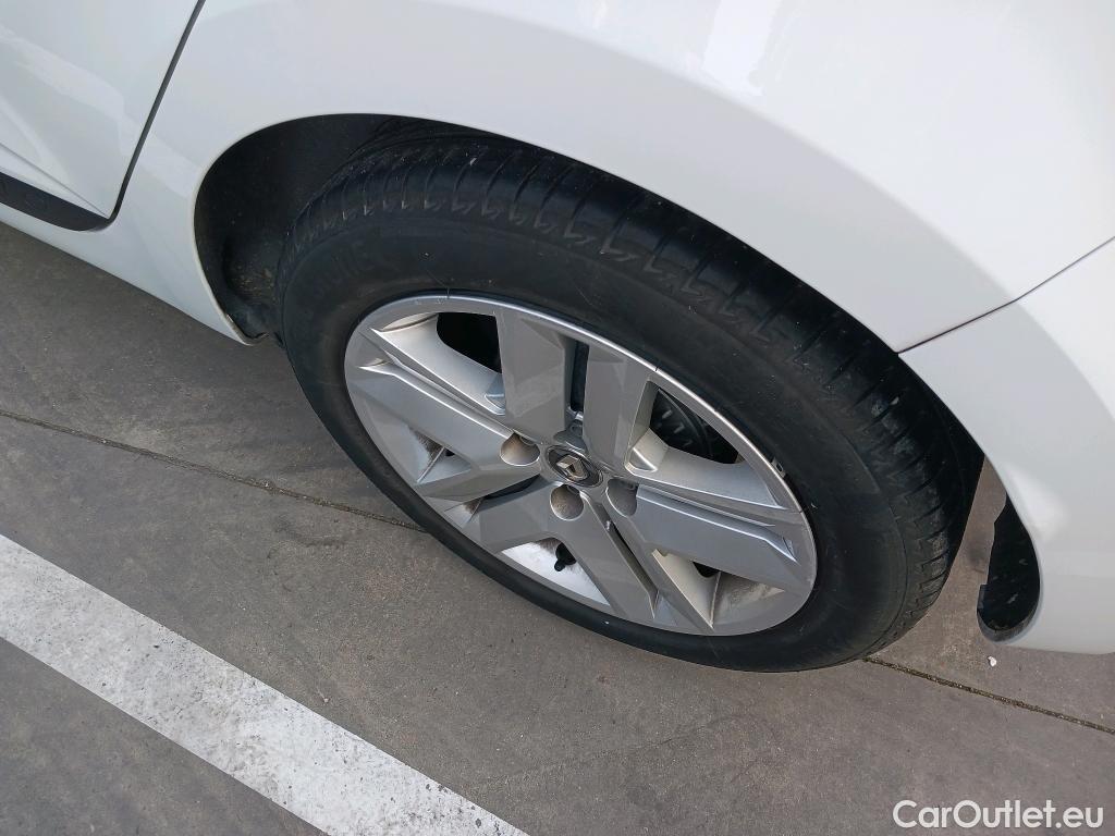  Renault  Clio RENAULT  / 2019 / 5P / berlina con portón Intens TCe 74 kW (100CV) GLP #18