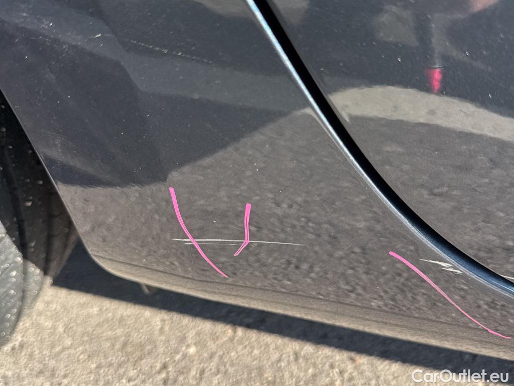  Land Rover  Discovery SEAT Nuevo León / 2020 / 5P / berlina con portón 1.0 TSI 81kW S&S Style Go (AC) #11