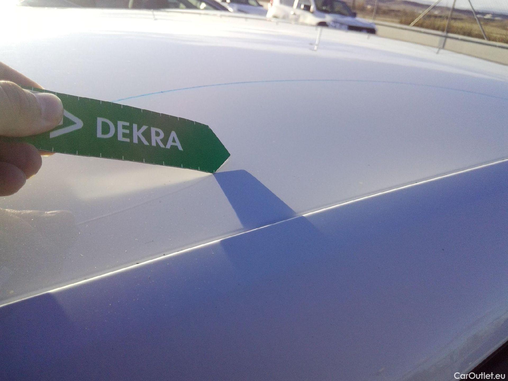  Renault  Captur RENAULT  / 2019 / 5P / todoterreno Intens TCe 90 (AC) #51