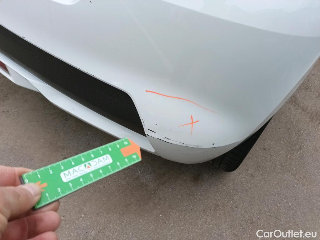  Nissan  Micra NISSAN  / 2017 / 5P / berlina con portón IG-T 68 kW (92 CV) E6D-F Acenta #26