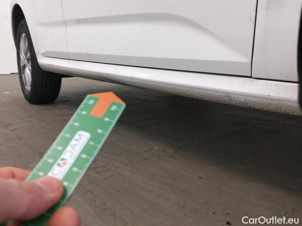  Skoda  KAMIQ SKODA  1.0 TSI 81kW (110CV) DSG Ambition #4