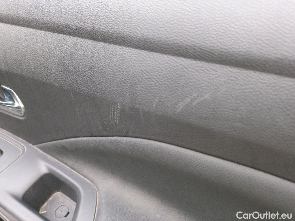  Nissan  Micra NISSAN  / 2017 / 5P / berlina con portón IG-T 68 kW (92 CV) E6D-F Acenta #12