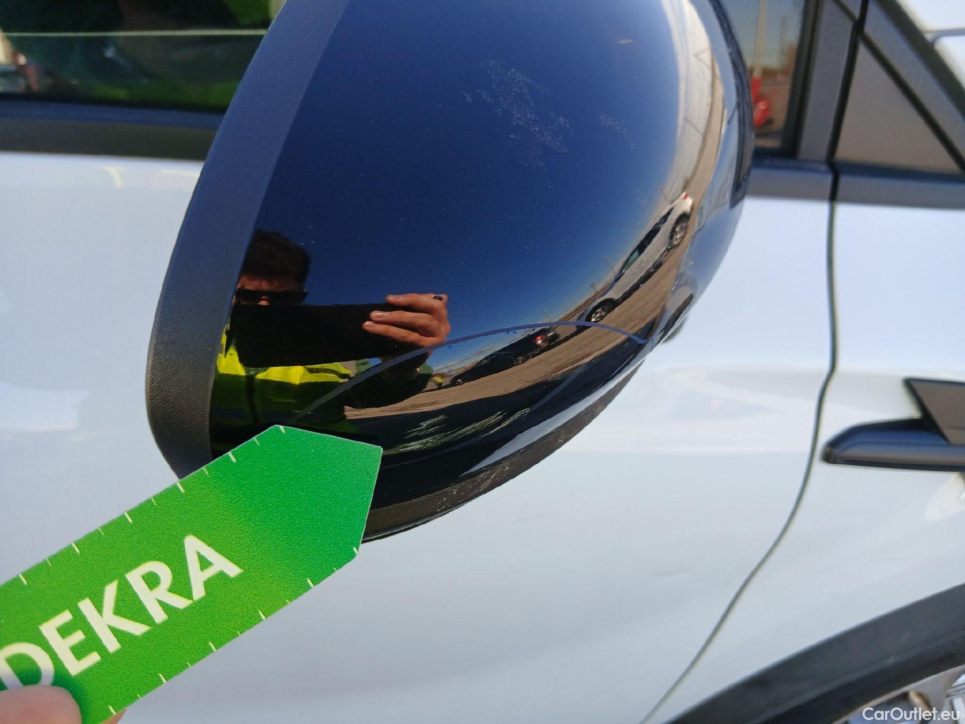  Renault  Captur RENAULT  / 2019 / 5P / todoterreno Intens TCe 90 (AC) #48