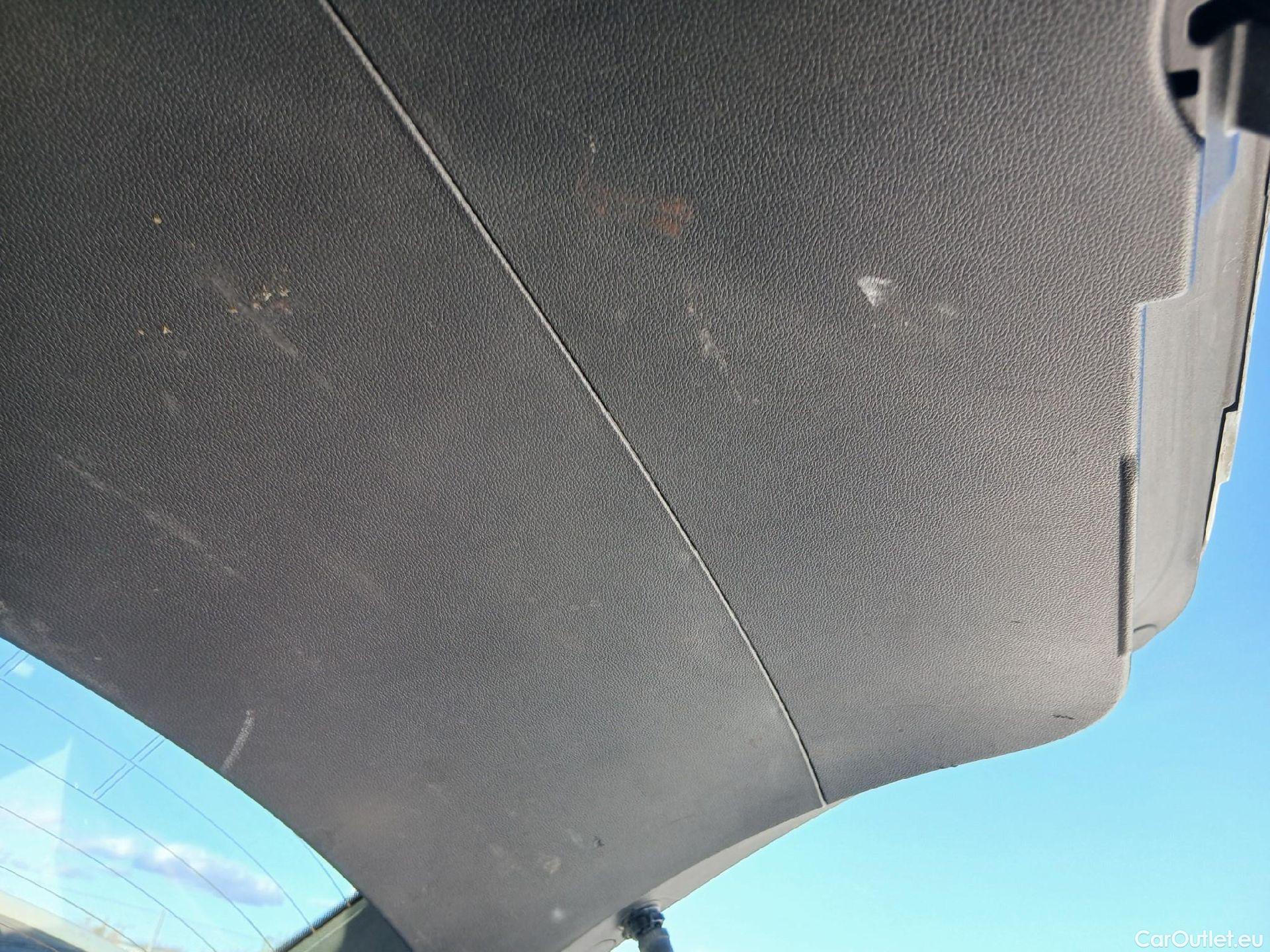  Renault  Captur RENAULT  / 2019 / 5P / todoterreno Intens TCe 90 (AC) #10