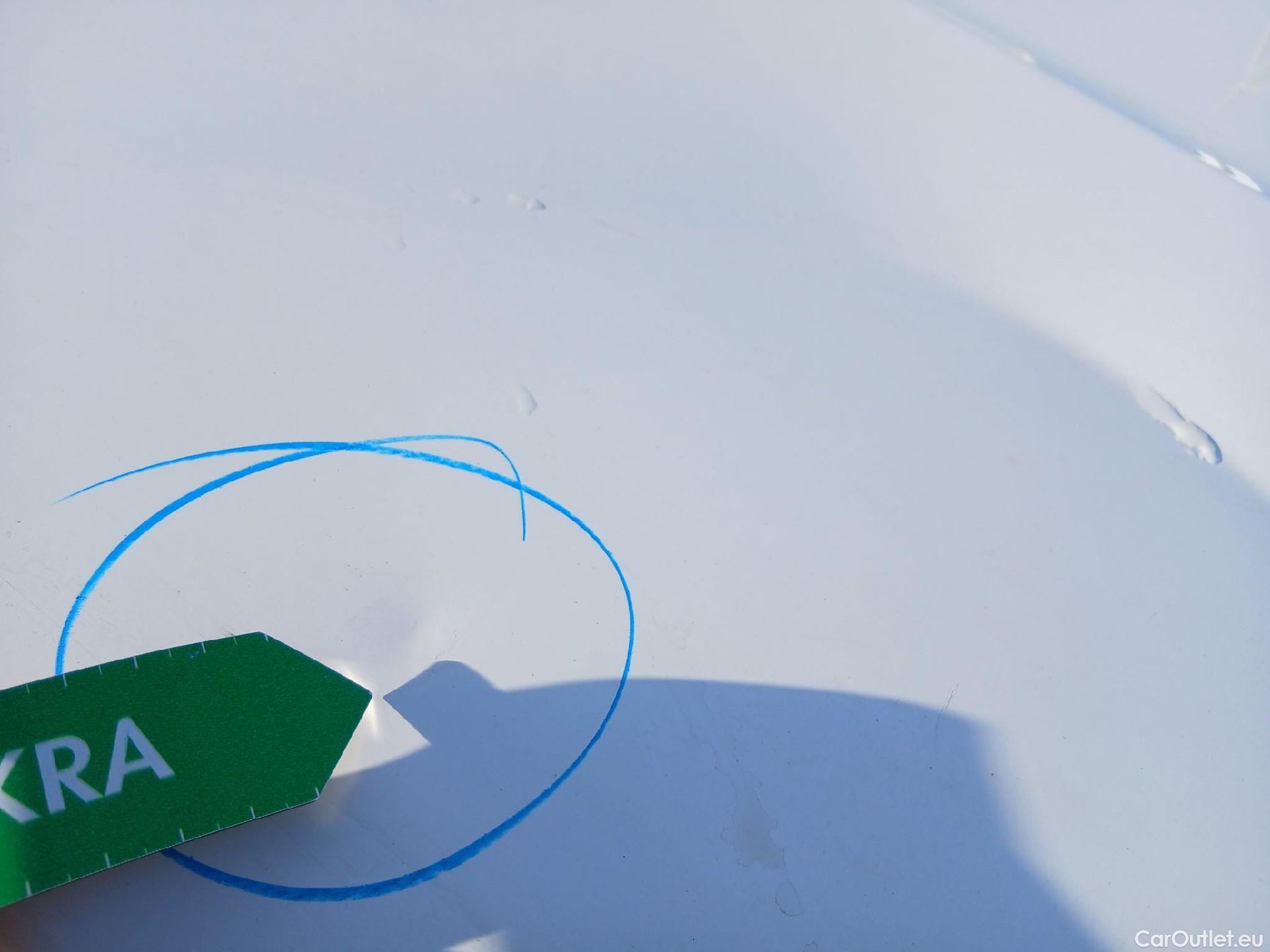  Peugeot  2008 PEUGEOT  / 2019 / 5P / todoterreno Allure BlueHDI 100 S&S BVM6 (CX) #14