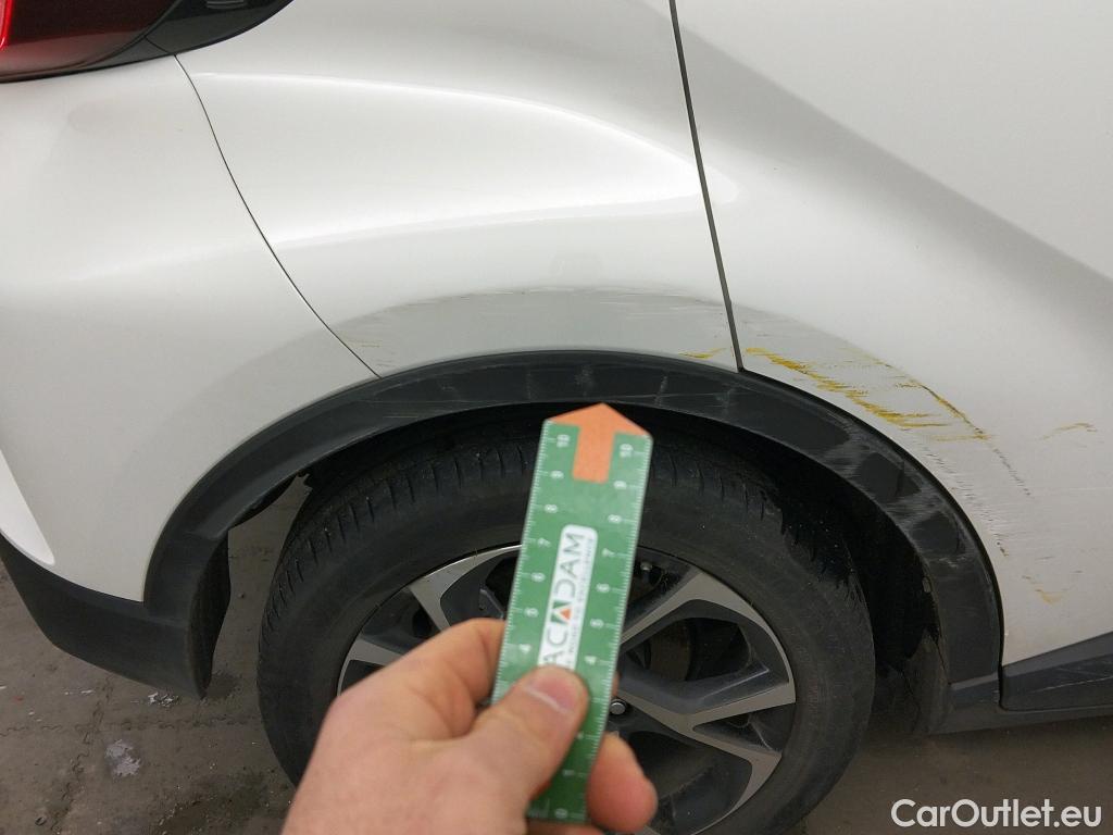  Toyota  C-HR TOYOTA  / 2016 / 5P / todoterreno 1.8 125H Advance #18