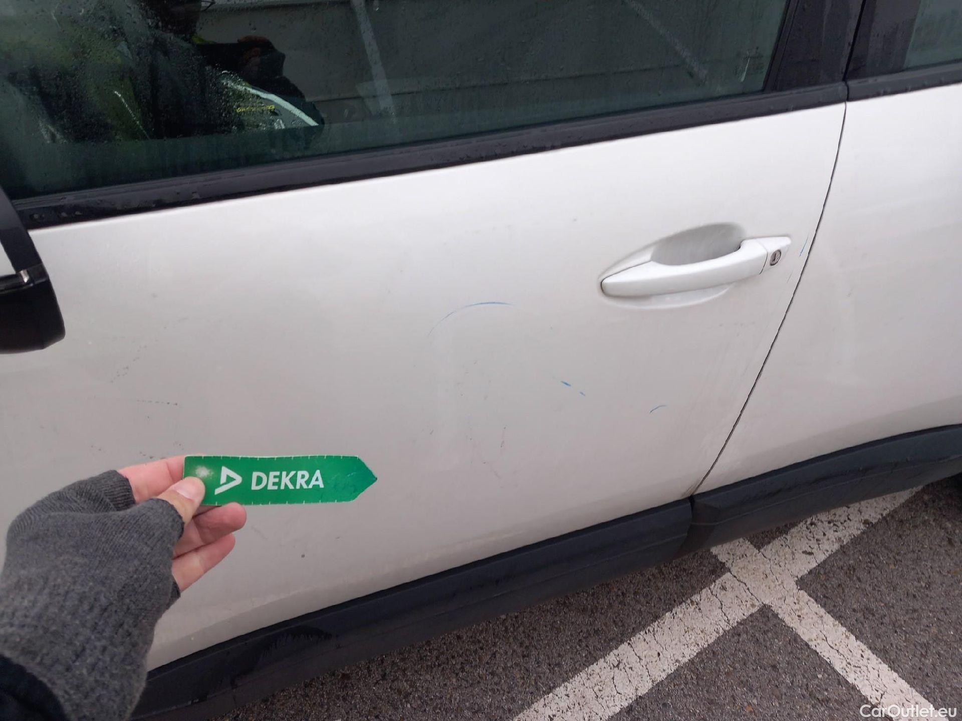  Peugeot  5008 PEUGEOT  / 2020 / 5P / todoterreno 1.2 PureTech 96KW S&S Active Pack EAT8 #10