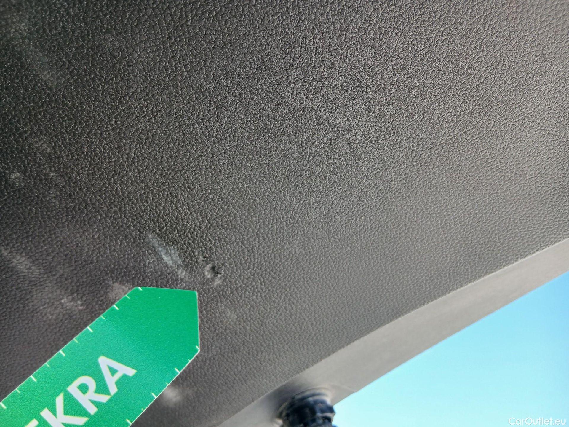  Renault  Captur RENAULT  / 2019 / 5P / todoterreno Intens TCe 90 (AC) #9