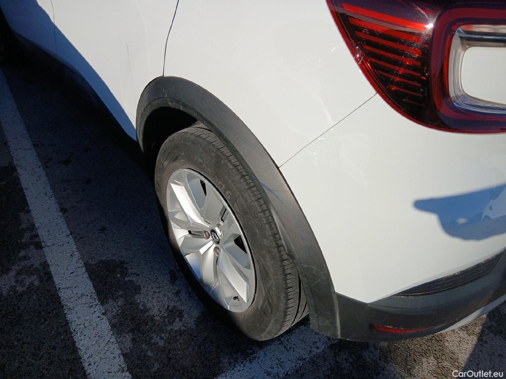  Renault  Captur RENAULT  / 2019 / 5P / todoterreno Intens TCe 90 (AC) #31