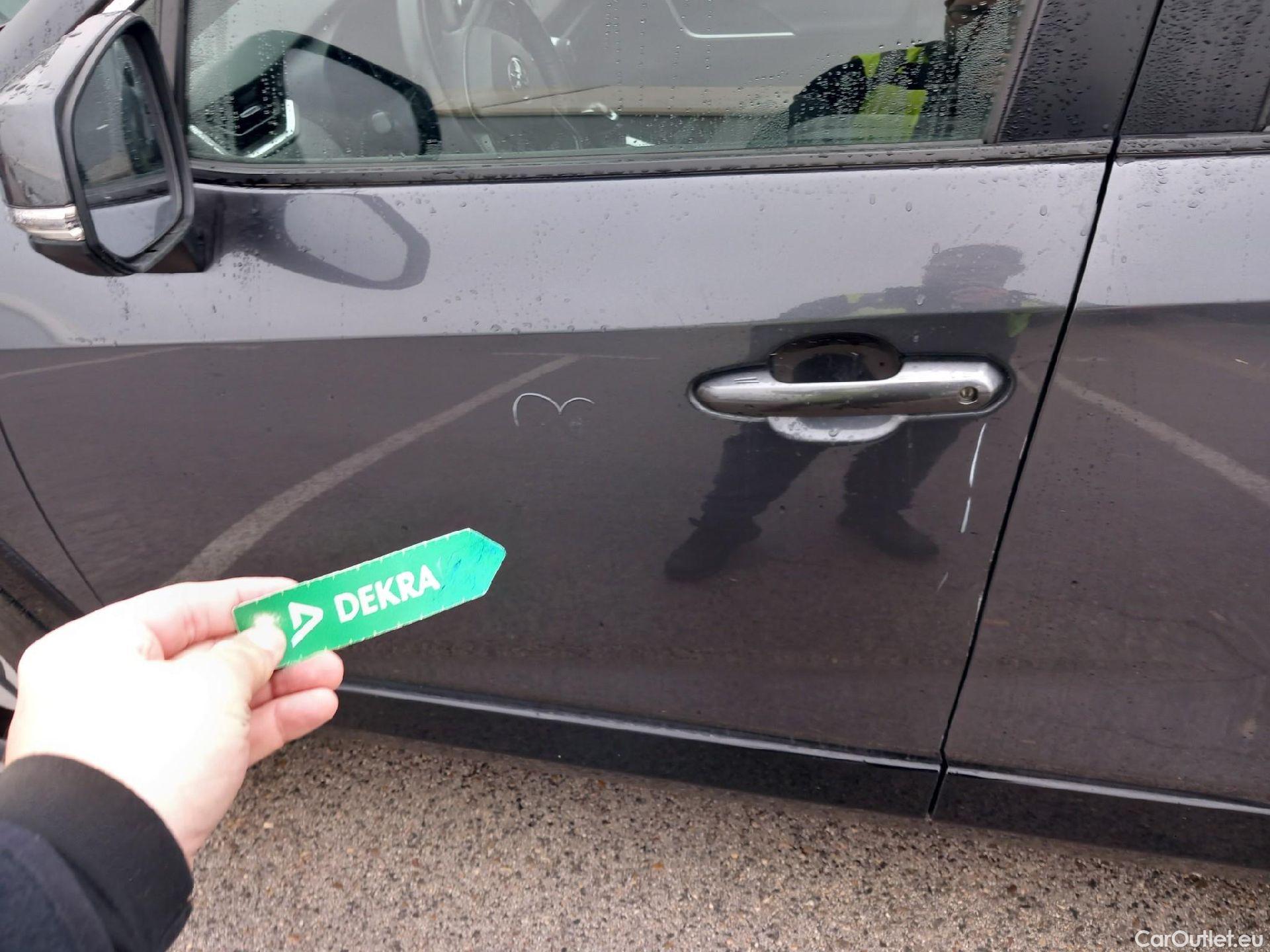  Toyota  RAV4 TOYOTA  / 2018 / 5P / todoterreno 2.5l PLUG-IN 300PH (e-CVT) Advance #12