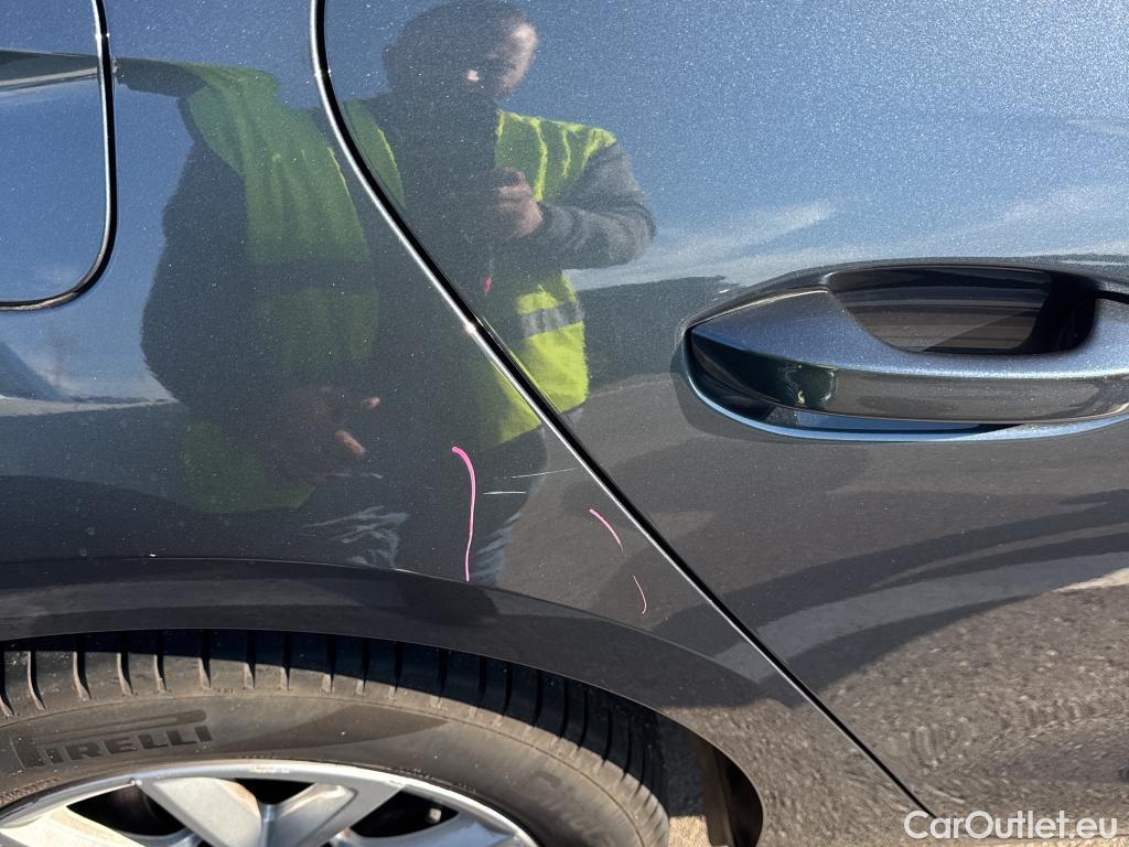  Land Rover  Discovery SEAT Nuevo León / 2020 / 5P / berlina con portón 1.0 TSI 81kW S&S Style Go (AC) #3