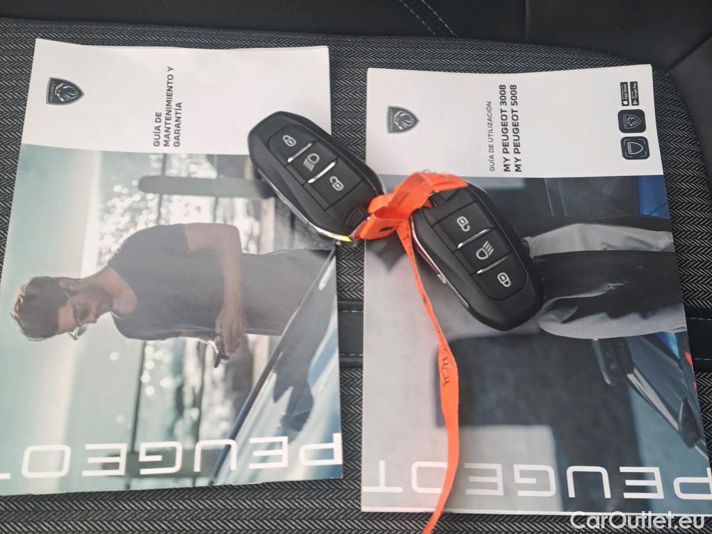  Peugeot  3008 PEUGEOT  / 2020 / 5P / todoterreno 1.5 BlueHDi 96kW (130CV) S&S Allure EAT8 #10