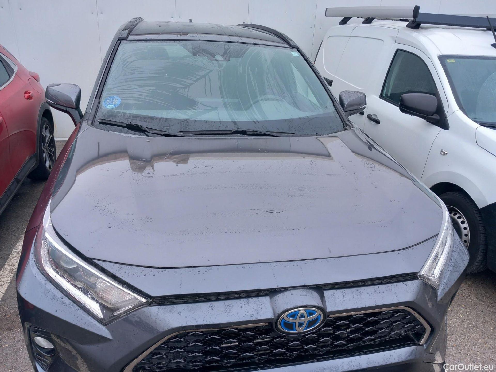  Toyota  RAV4 TOYOTA  / 2018 / 5P / todoterreno 2.5l PLUG-IN 300PH (e-CVT) Advance #2