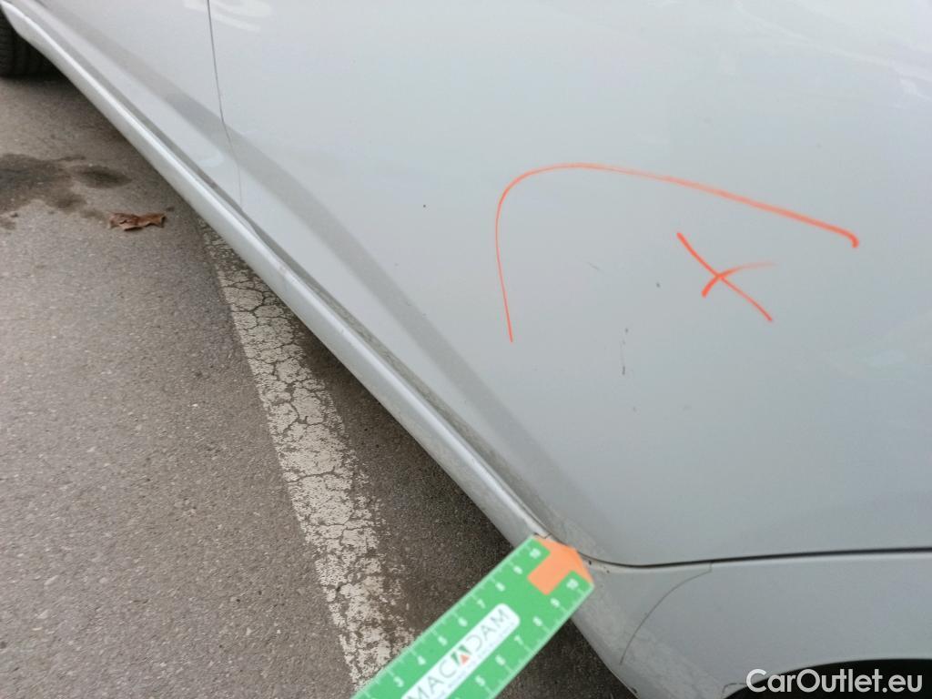  Nissan  Micra NISSAN  / 2017 / 5P / berlina con portón IG-T 68 kW (92 CV) E6D-F Acenta #20