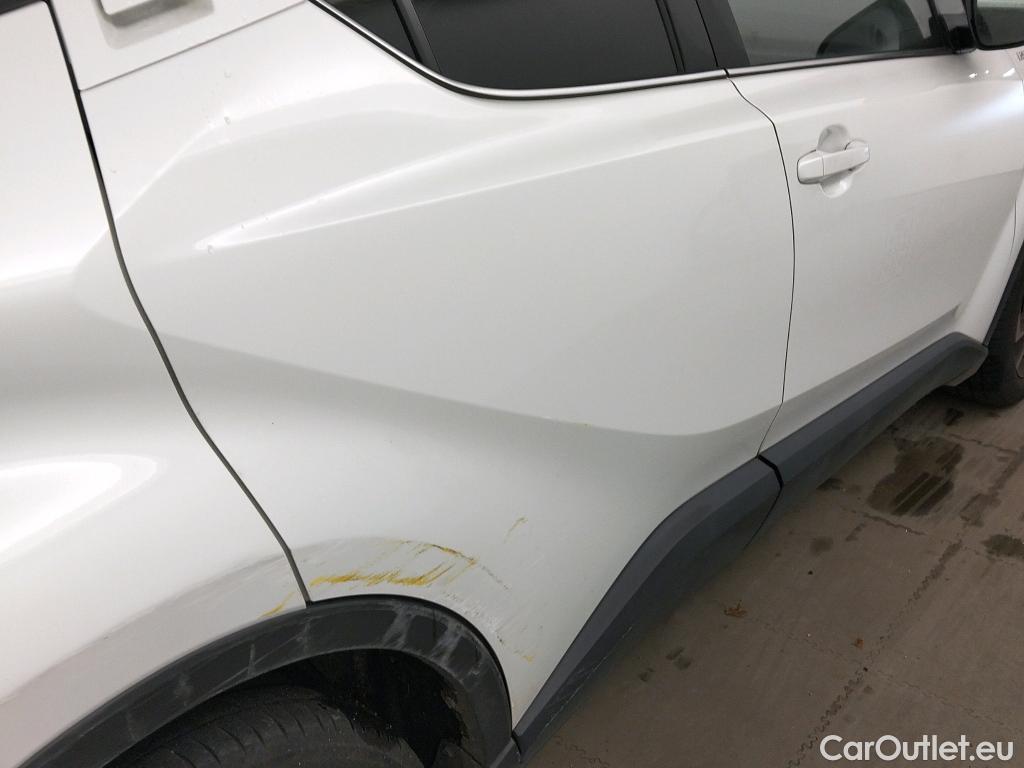  Toyota  C-HR TOYOTA  / 2016 / 5P / todoterreno 1.8 125H Advance #1