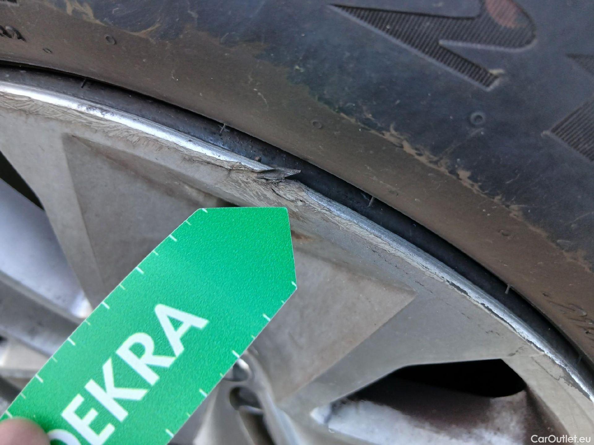  Renault  Captur RENAULT  / 2019 / 5P / todoterreno Intens TCe 90 (AC) #1