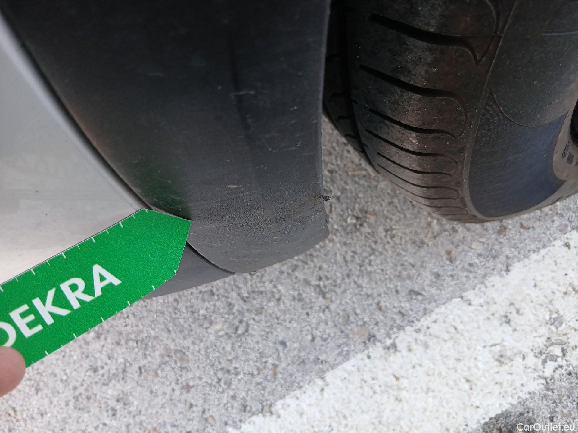  Renault  Captur RENAULT  / 2019 / 5P / todoterreno Intens TCe 90 (AC) #20