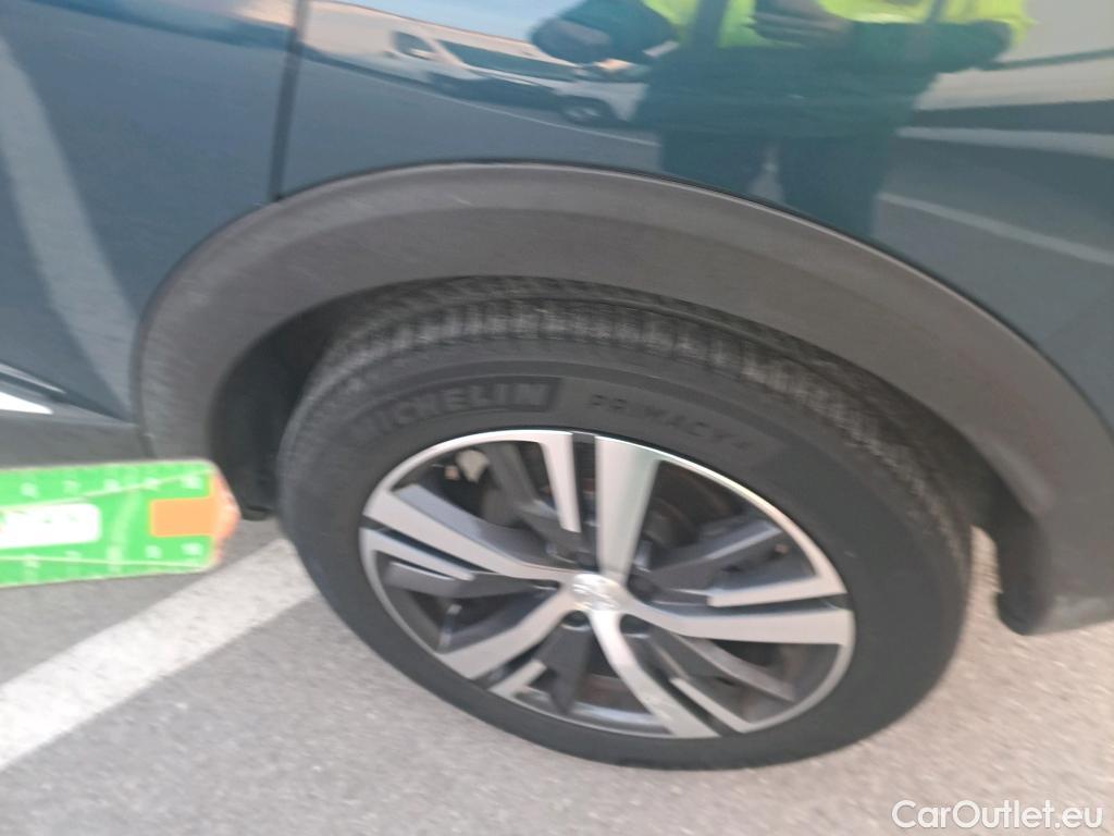  Peugeot  3008 PEUGEOT  / 2020 / 5P / todoterreno 1.5 BlueHDi 96kW (130CV) S&S Allure EAT8 #1