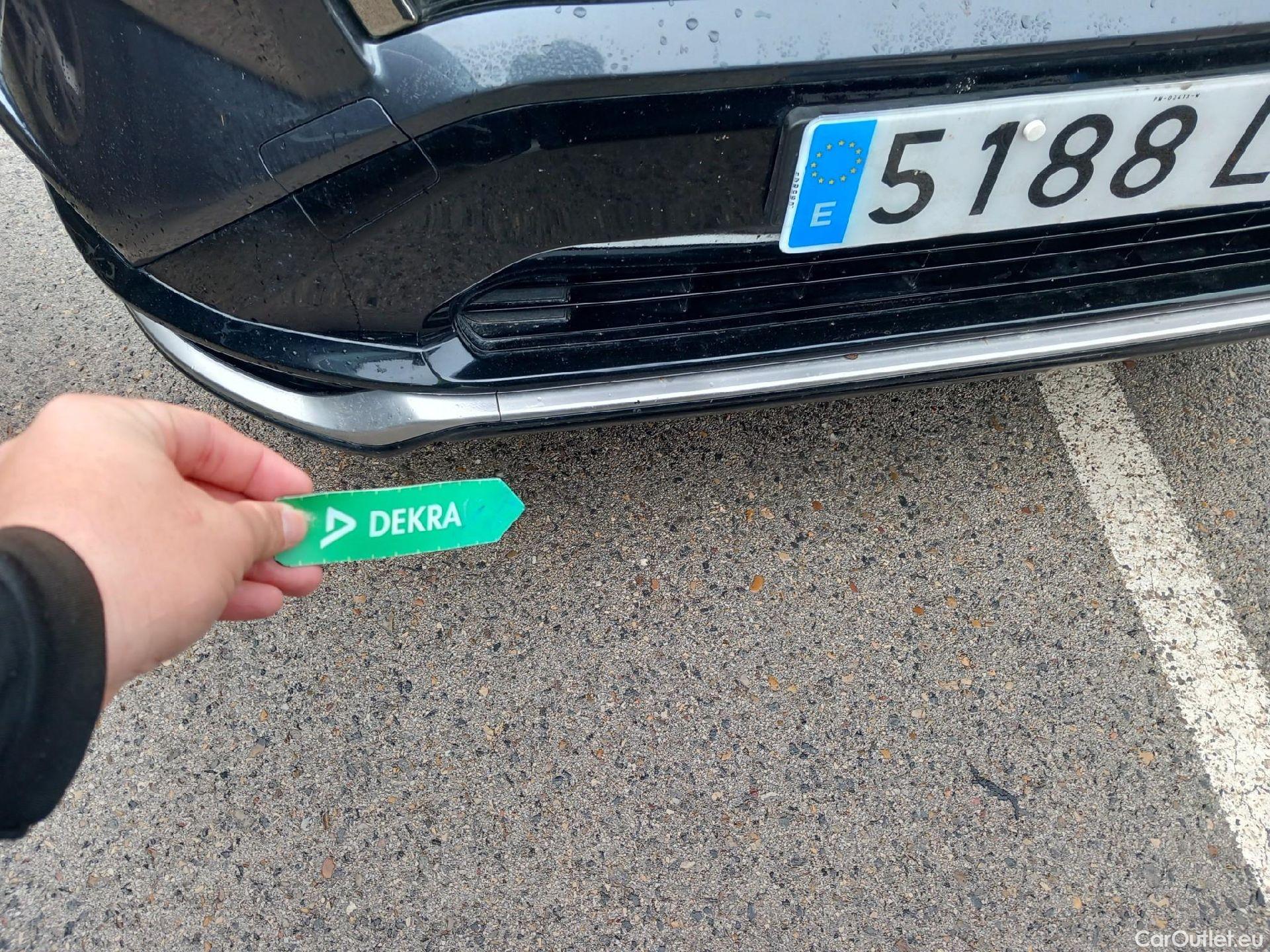  Toyota  RAV4 TOYOTA  / 2018 / 5P / todoterreno 2.5l PLUG-IN 300PH (e-CVT) Advance #10