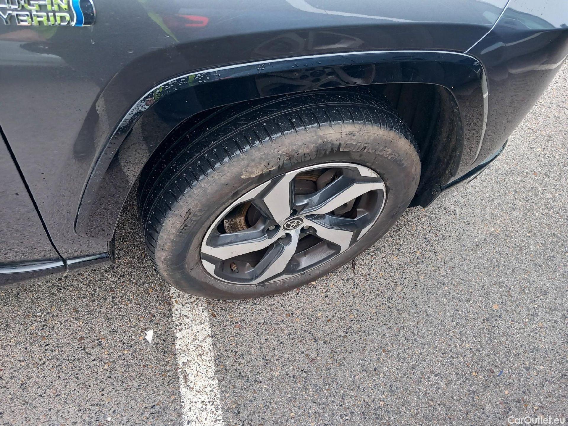  Toyota  RAV4 TOYOTA  / 2018 / 5P / todoterreno 2.5l PLUG-IN 300PH (e-CVT) Advance #32