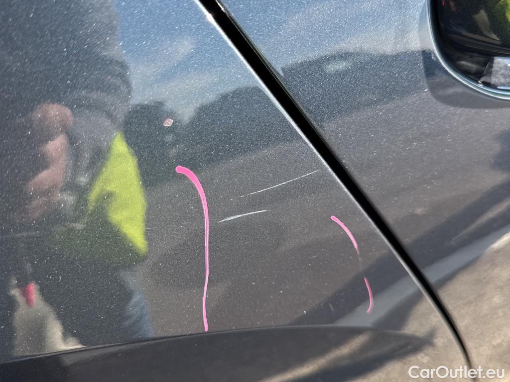  Land Rover  Discovery SEAT Nuevo León / 2020 / 5P / berlina con portón 1.0 TSI 81kW S&S Style Go (AC) #4