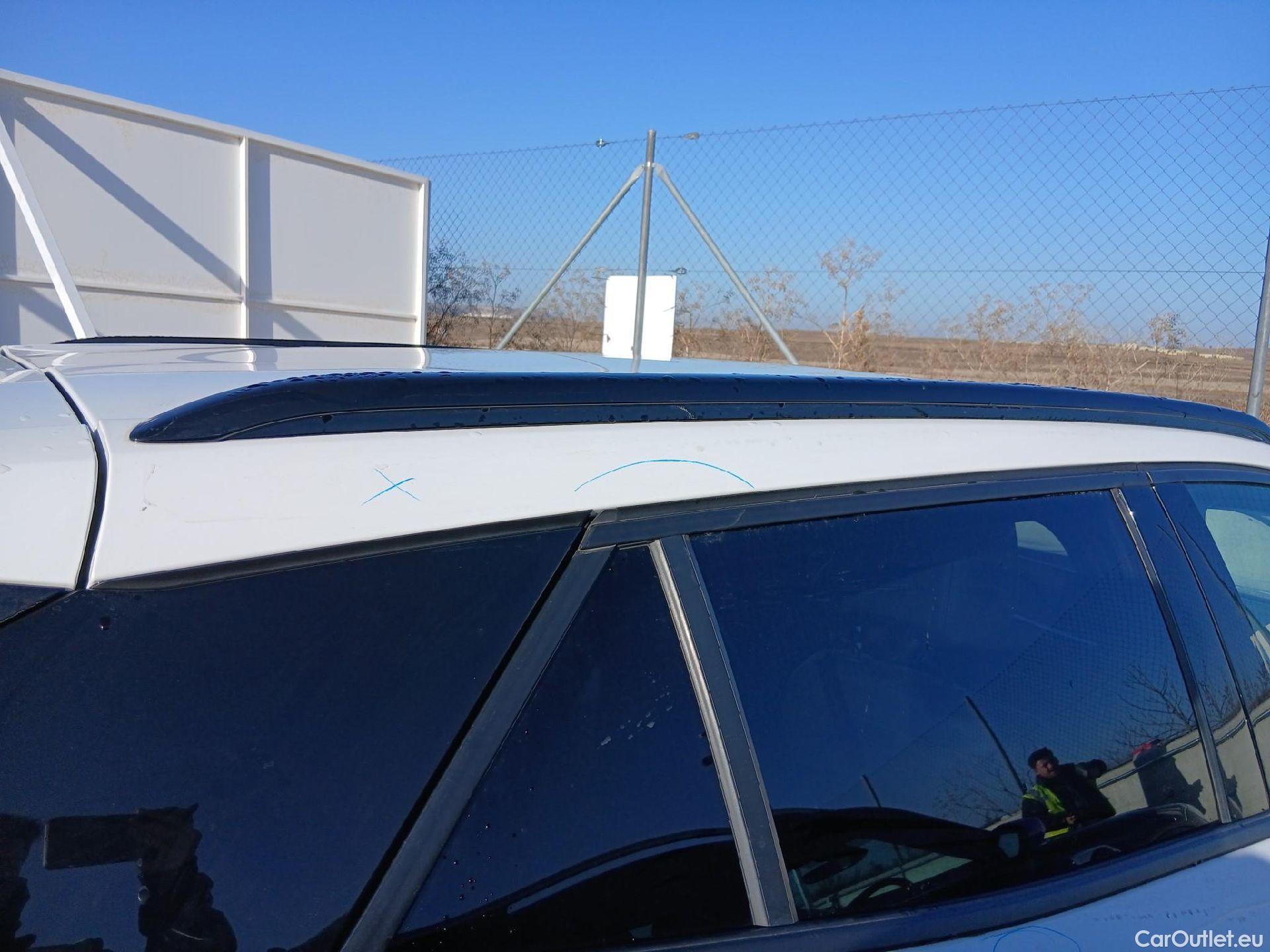  Peugeot  2008 PEUGEOT  / 2019 / 5P / todoterreno Allure BlueHDI 100 S&S BVM6 (CX) #43