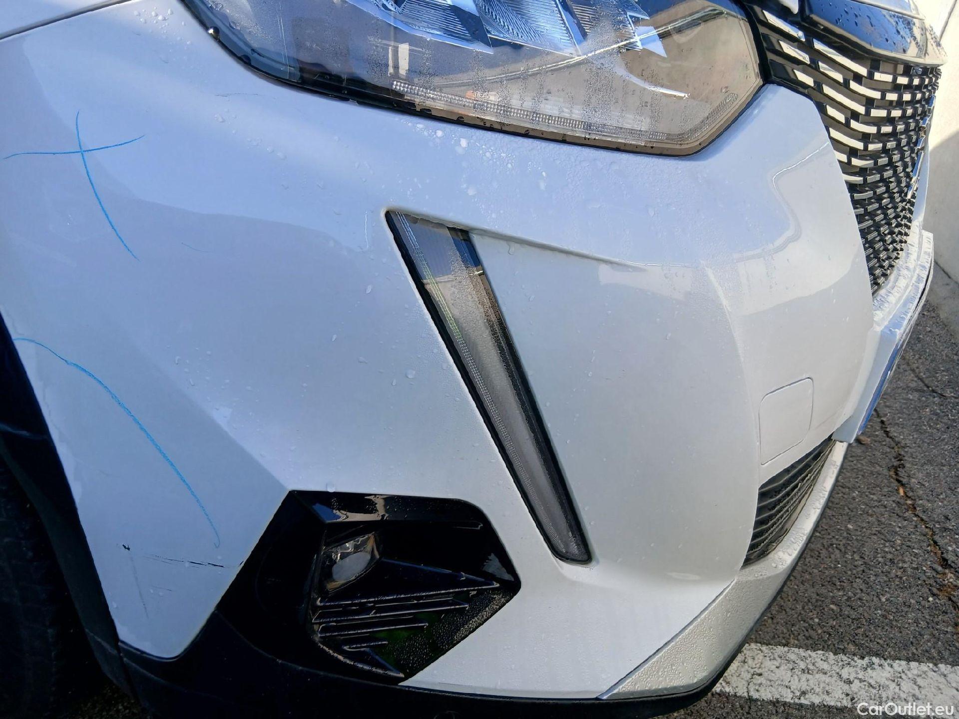  Peugeot  2008 PEUGEOT  / 2019 / 5P / todoterreno Allure BlueHDI 100 S&S BVM6 (CX) #18