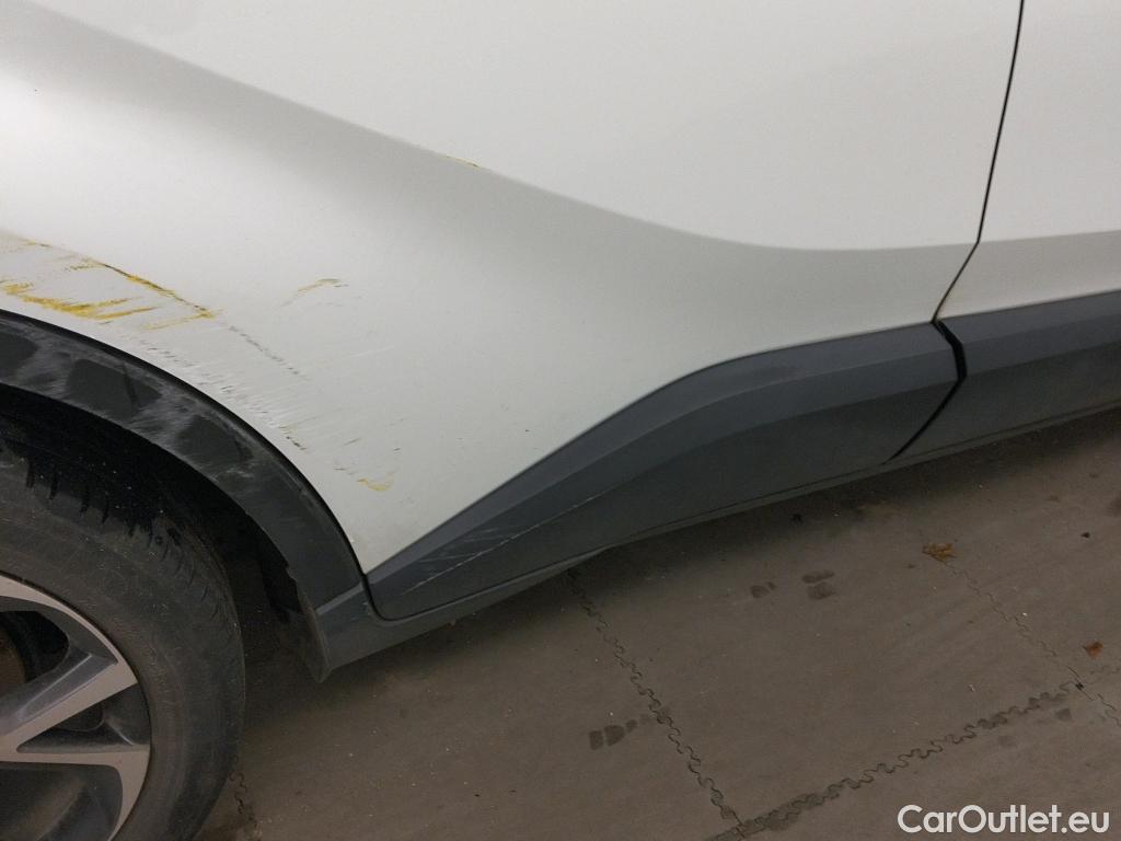  Toyota  C-HR TOYOTA  / 2016 / 5P / todoterreno 1.8 125H Advance #13