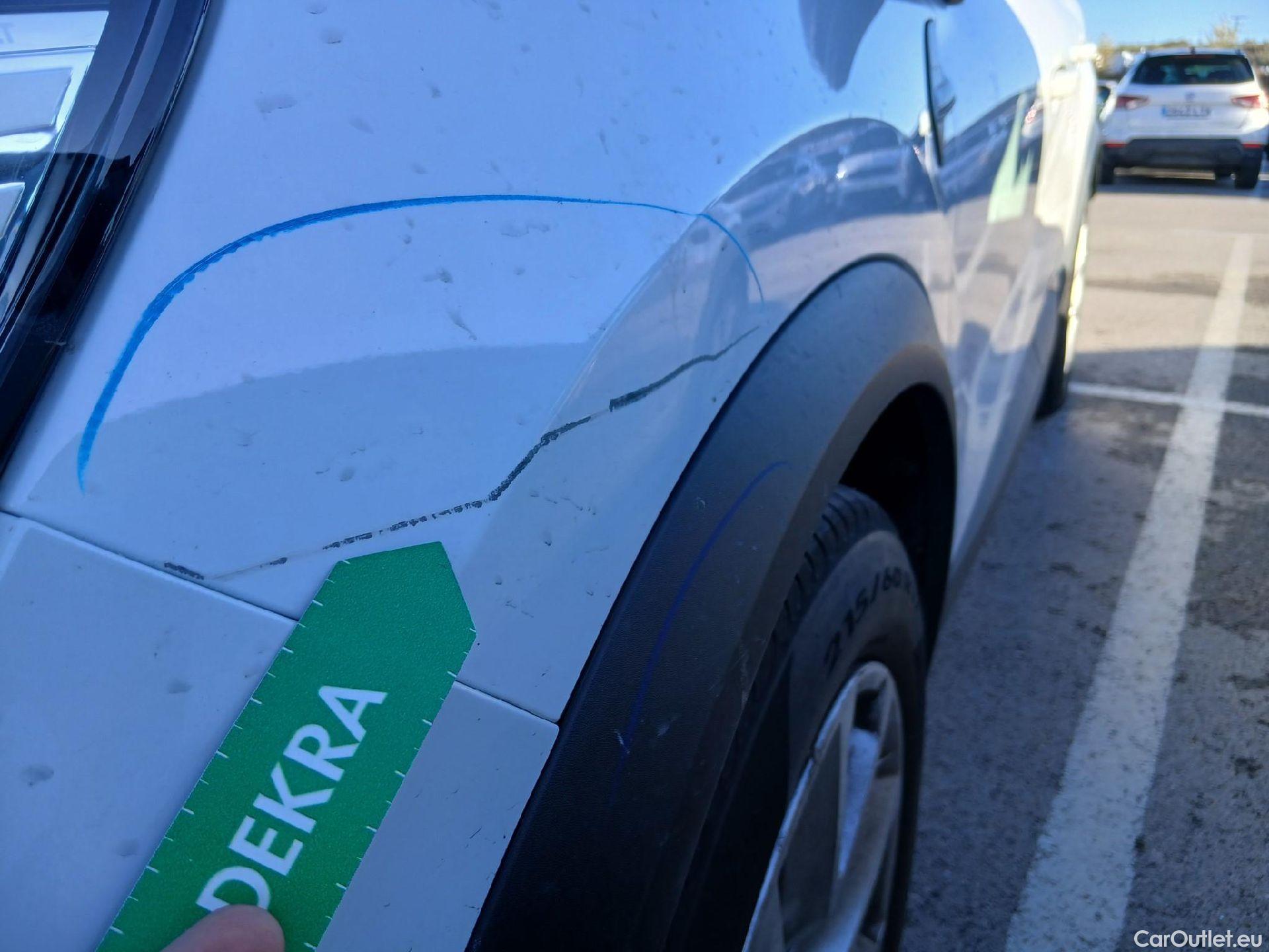  Renault  Captur RENAULT  / 2019 / 5P / todoterreno Intens TCe 90 (AC) #23