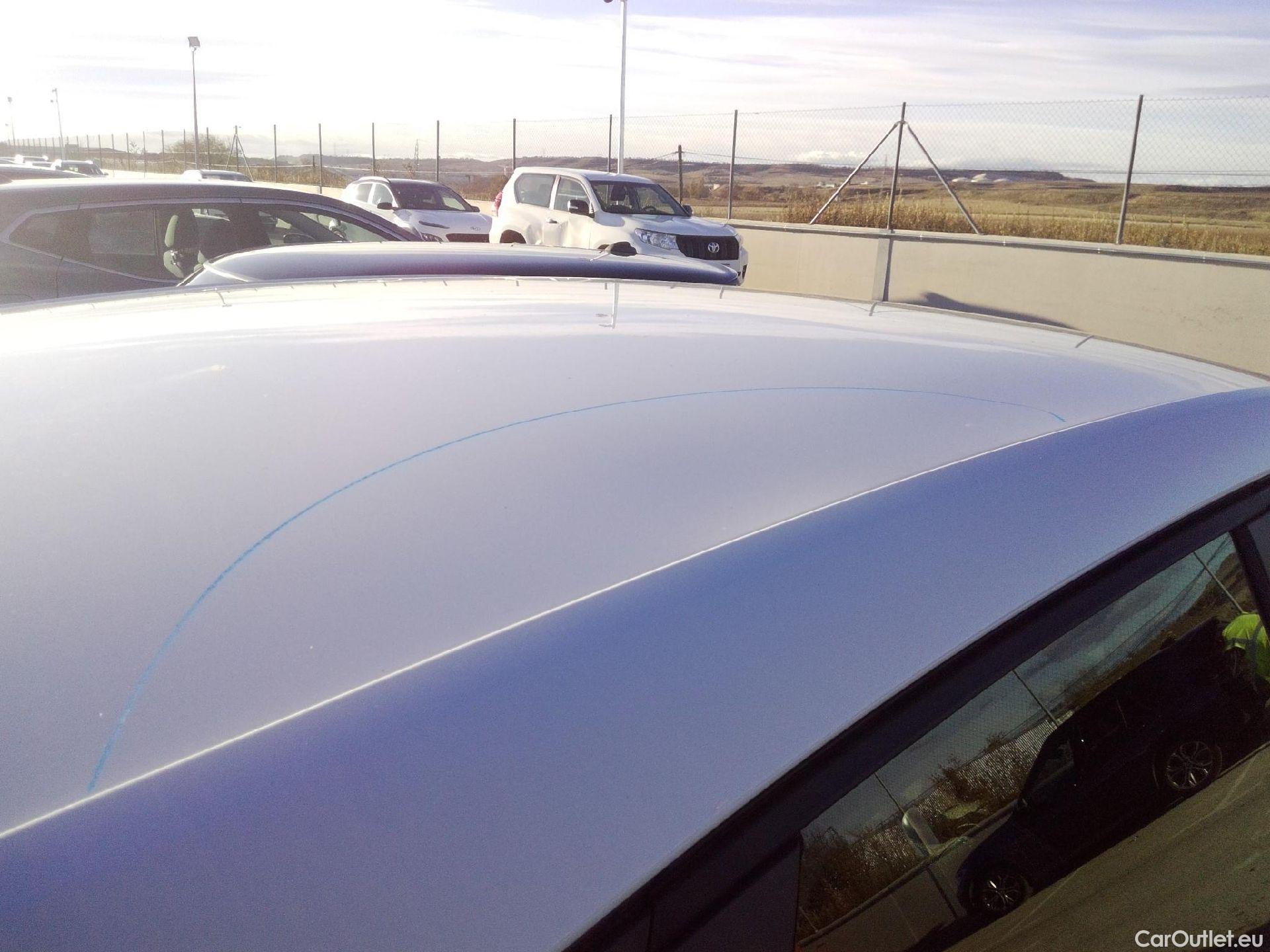  Renault  Captur RENAULT  / 2019 / 5P / todoterreno Intens TCe 90 (AC) #52