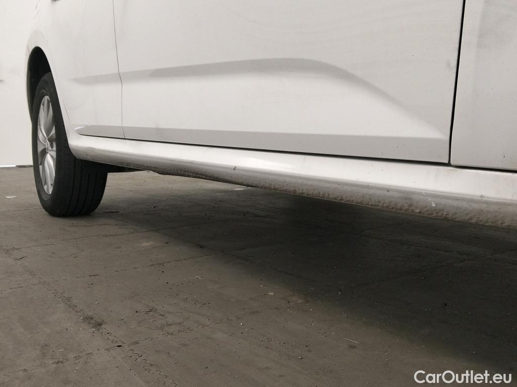  Skoda  KAMIQ SKODA  1.0 TSI 81kW (110CV) DSG Ambition #3