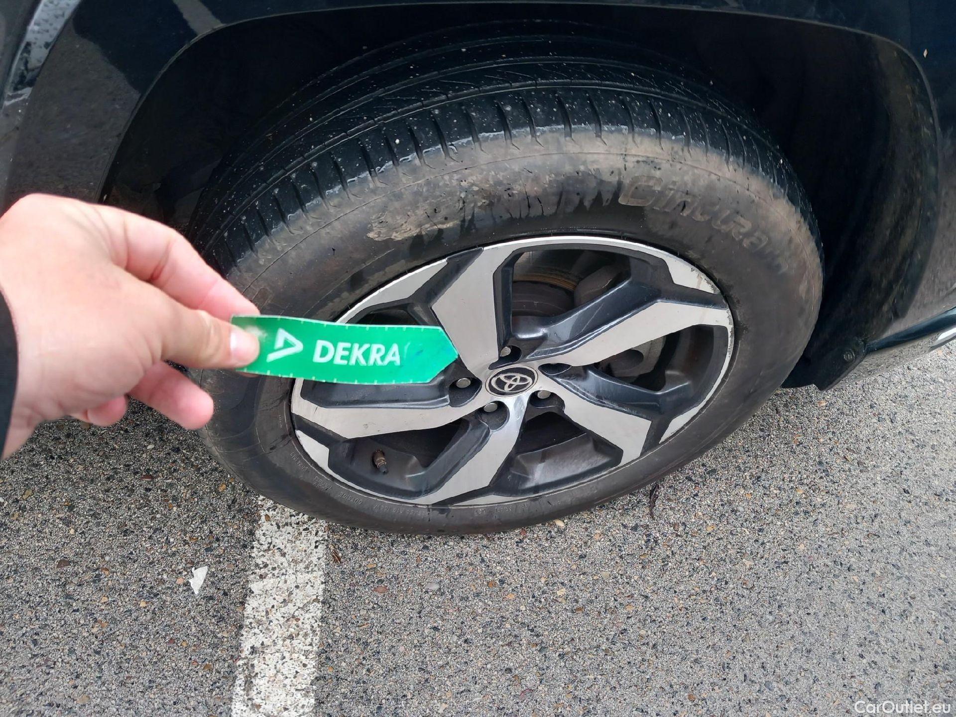  Toyota  RAV4 TOYOTA  / 2018 / 5P / todoterreno 2.5l PLUG-IN 300PH (e-CVT) Advance #33