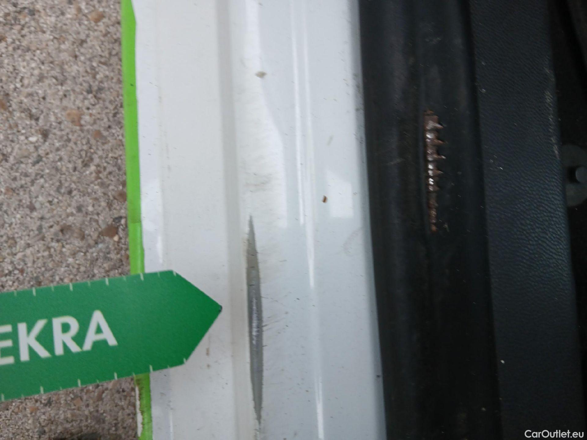  Ford  Fiesta FORD  Van / 2012 / 3P / berlina comercial 1.5 TDCi 55kW (75CV) #31