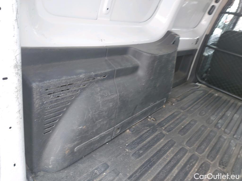  Nissan  NV200 NISSAN NV250 / 2019 / 4P / furgón 2pl 1.5dCi 70 kW (95CV) L2H1 ÓPTIMA #37