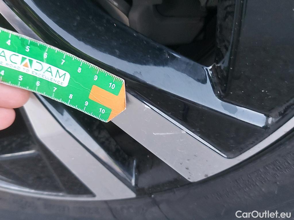  Volvo  XC60 VOLVO  / 2017 / 5P / todoterreno 2.0 T6 AWD Recharge R-Design Exp Auto #10