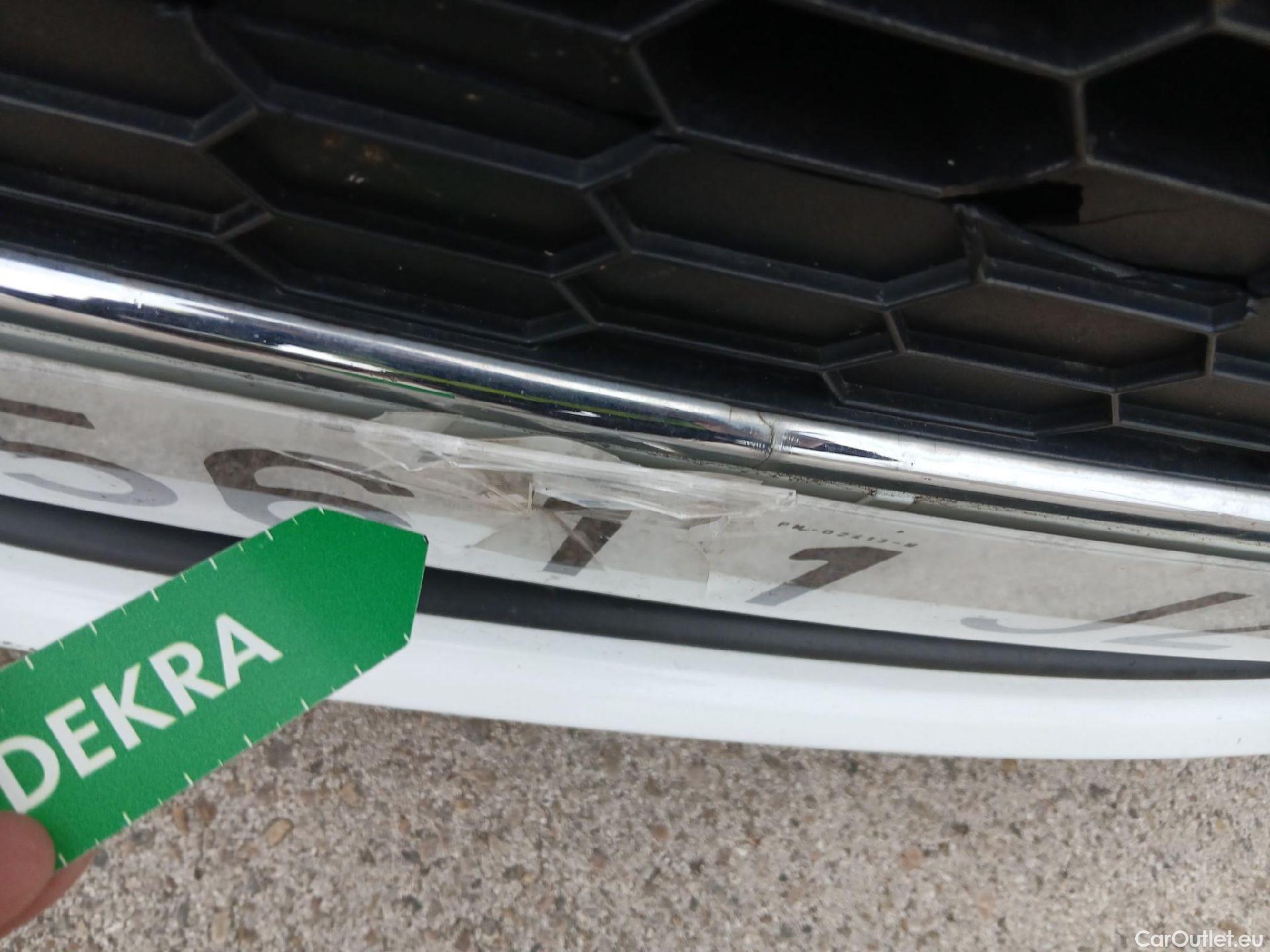  Ford  Fiesta FORD  Van / 2012 / 3P / berlina comercial 1.5 TDCi 55kW (75CV) #22