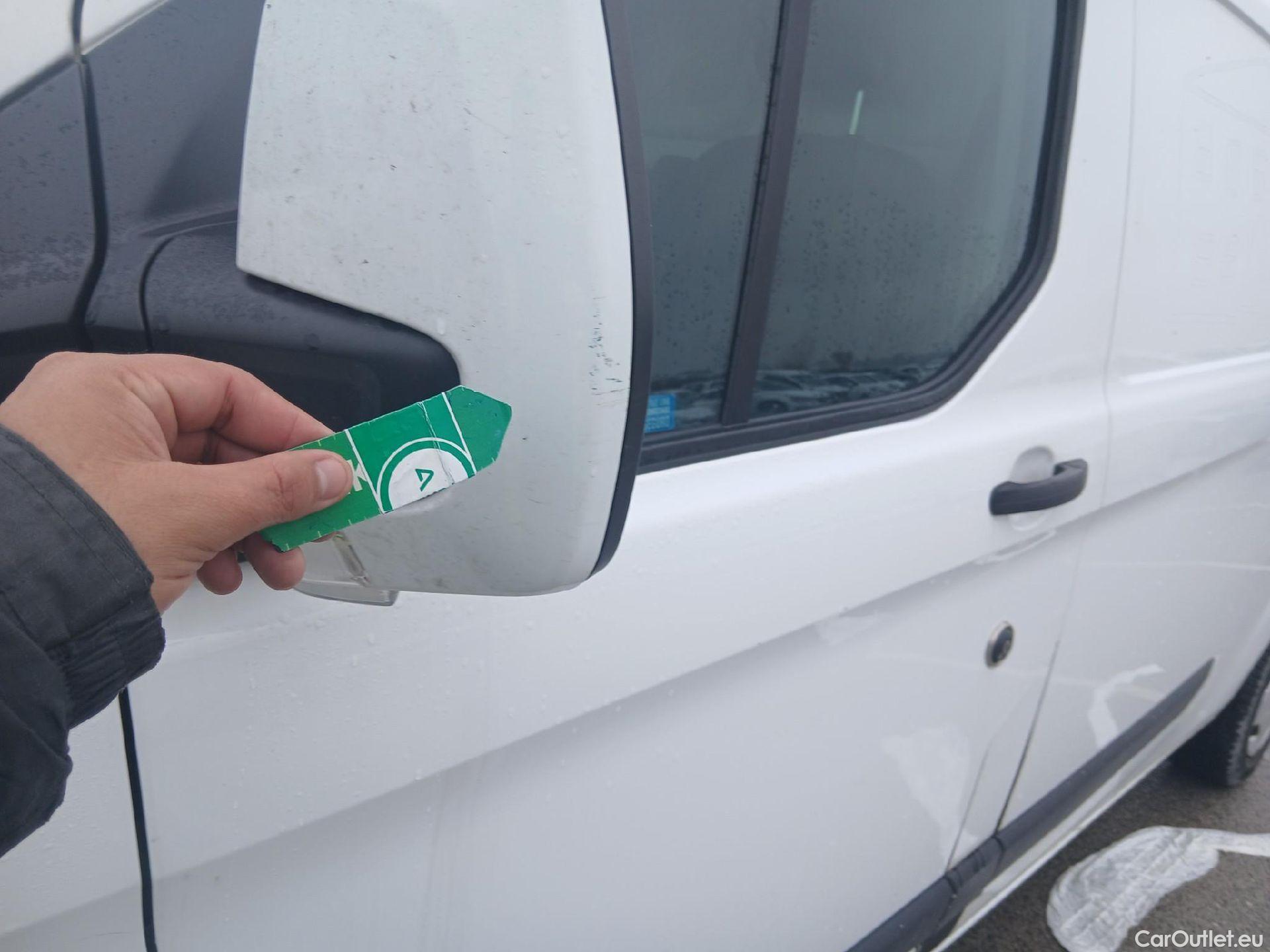  Ford  Transit FORD  Custom / 2012 / 4P / furgón Van 2.0 TDCI 96kW 300 L2 Trend RAMPA DE ACCESO #11