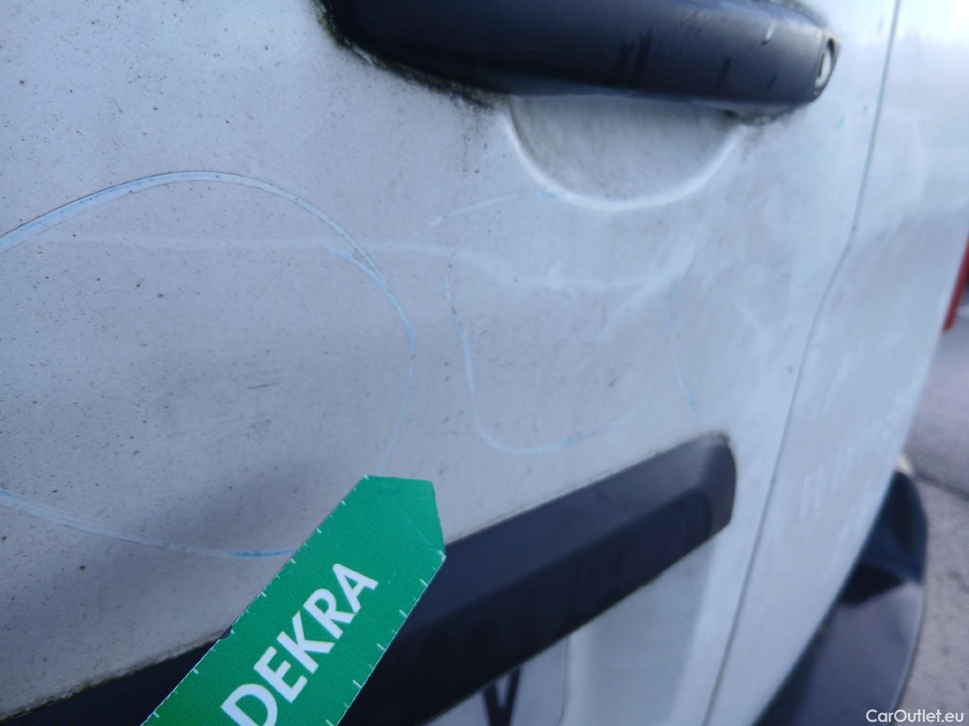  Citroen  Jumpy CITROEN  / 2016 / 4P / furgón D Cab Eco Talla XL BlueHDi 120 Control #25