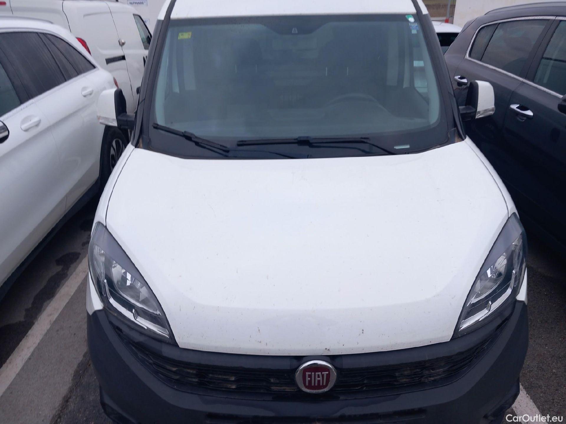  Fiat  Doblo FIAT Doblò Cargo/2015/3P/furgón derivado de turismo Cargo Base 1.6 Mjet 66kW (90CV) #2