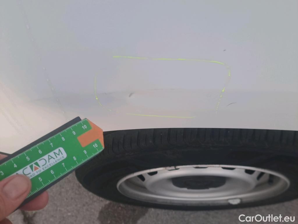  Citroen  Berlingo CITROEN  / 2018 / 4P / combi Talla M BlueHDi 100 LIVE (AC) #3