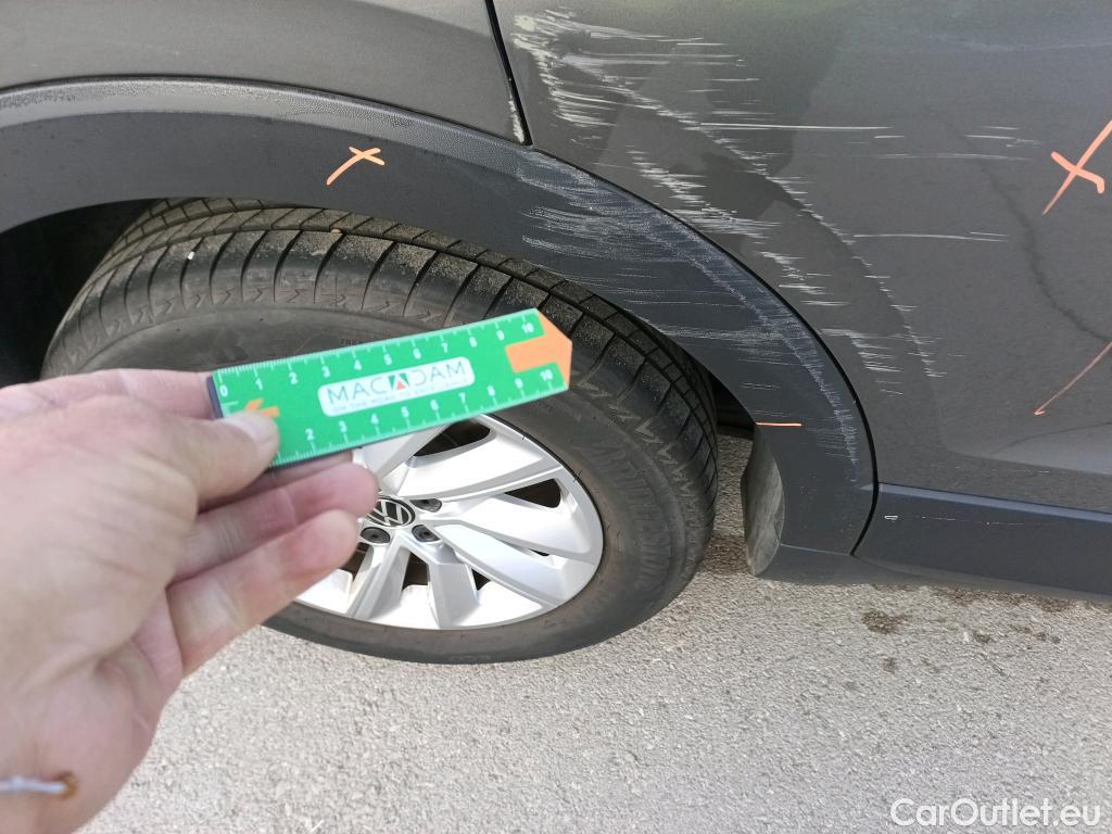  Volkswagen  T-CROSS VOLKSWAGEN  / 2018 / 5P / todoterreno Advance 1.0 TSI 81kW (110CV) DSG #9