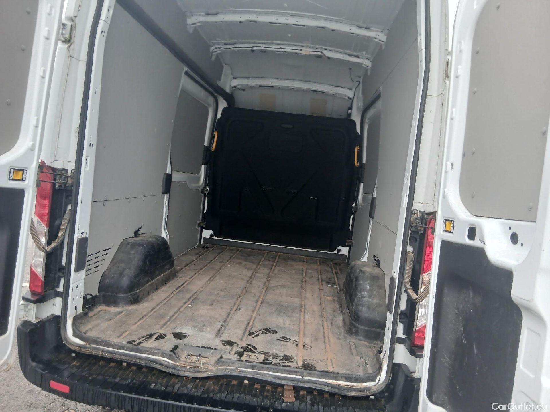  Ford  Transit FORD  / 2013 / 4P / furgón 350 96kW L2H2 Van Ambiente FWD #1