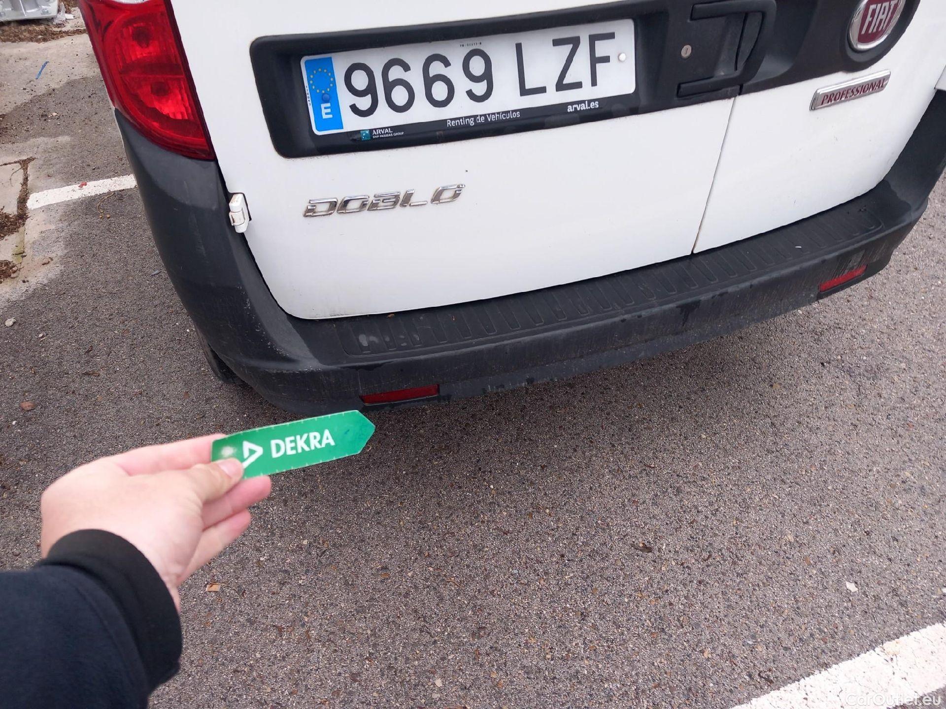  Fiat  Doblo FIAT Doblò Cargo/2015/3P/furgón derivado de turismo Cargo Base 1.6 Mjet 66kW (90CV) #15