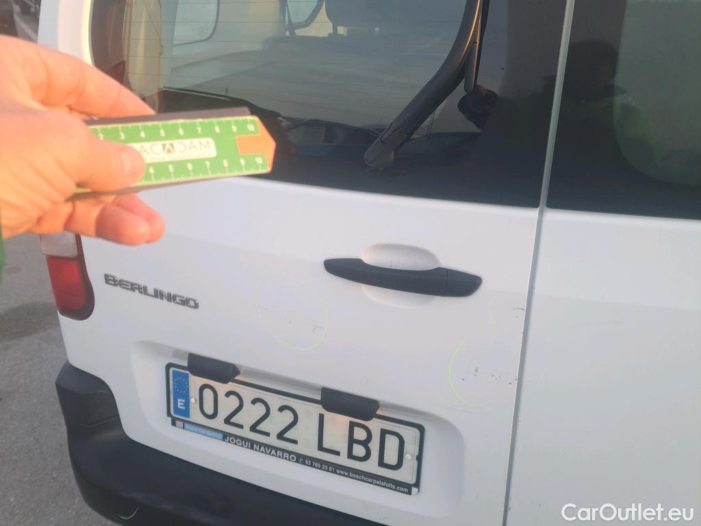  Citroen  Berlingo CITROEN  / 2018 / 4P / combi Talla M BlueHDi 100 LIVE (AC) #7