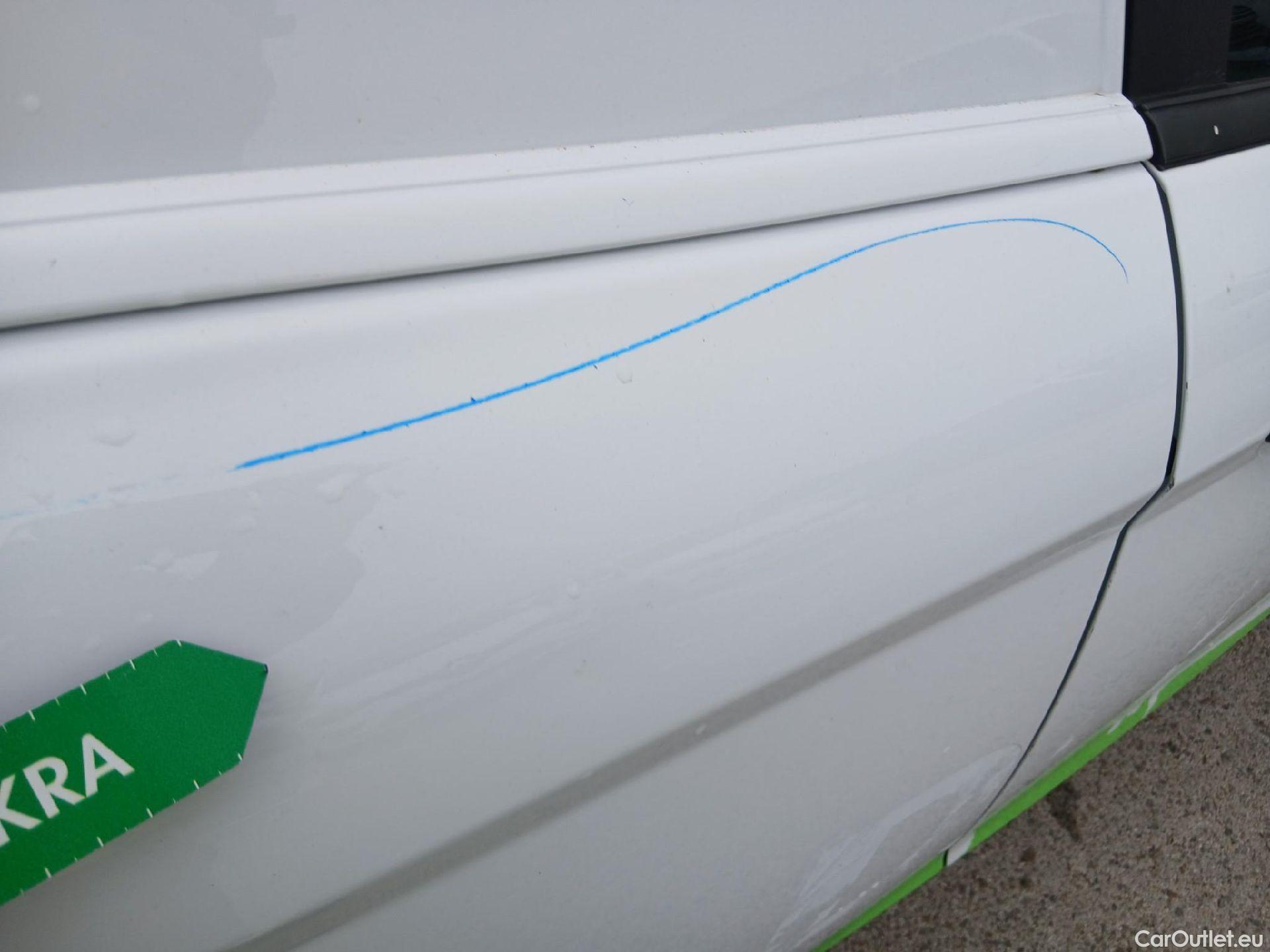  Ford  Fiesta FORD  Van / 2012 / 3P / berlina comercial 1.5 TDCi 55kW (75CV) #50