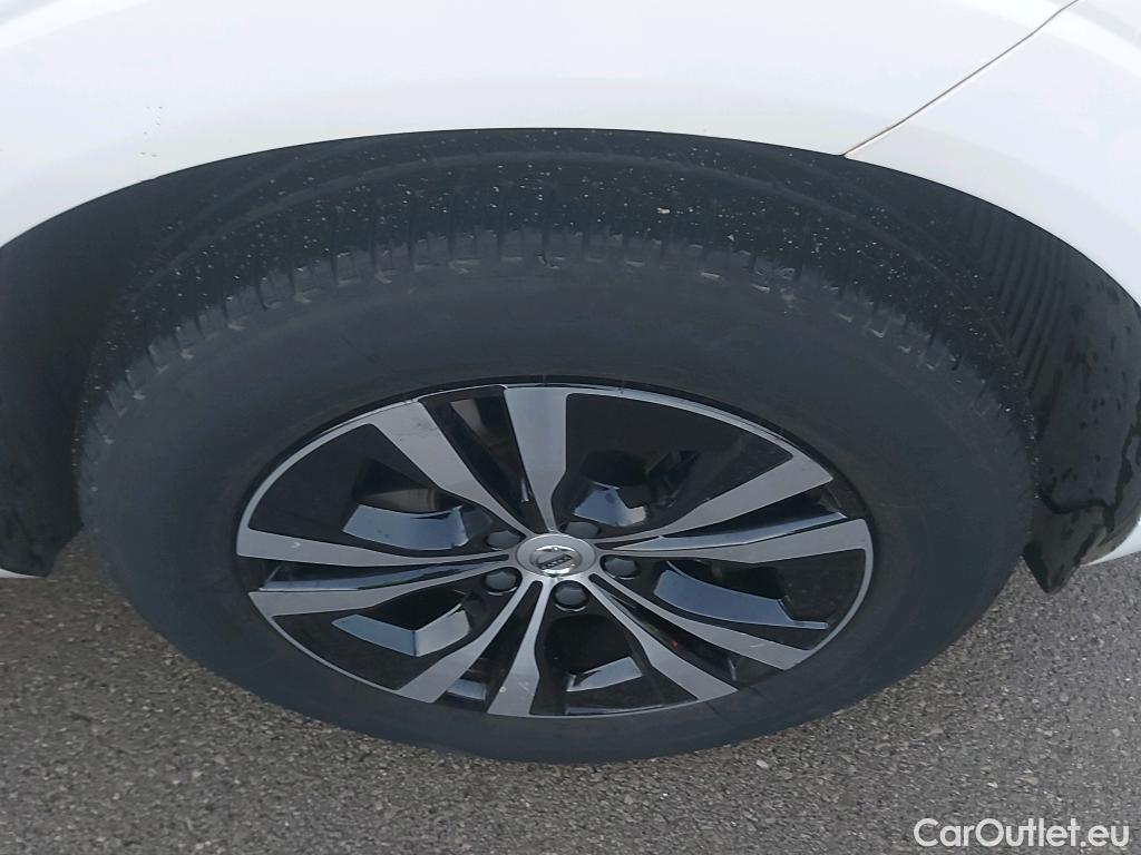  Volvo  XC60 VOLVO  / 2017 / 5P / todoterreno 2.0 T6 AWD Recharge R-Design Exp Auto #9
