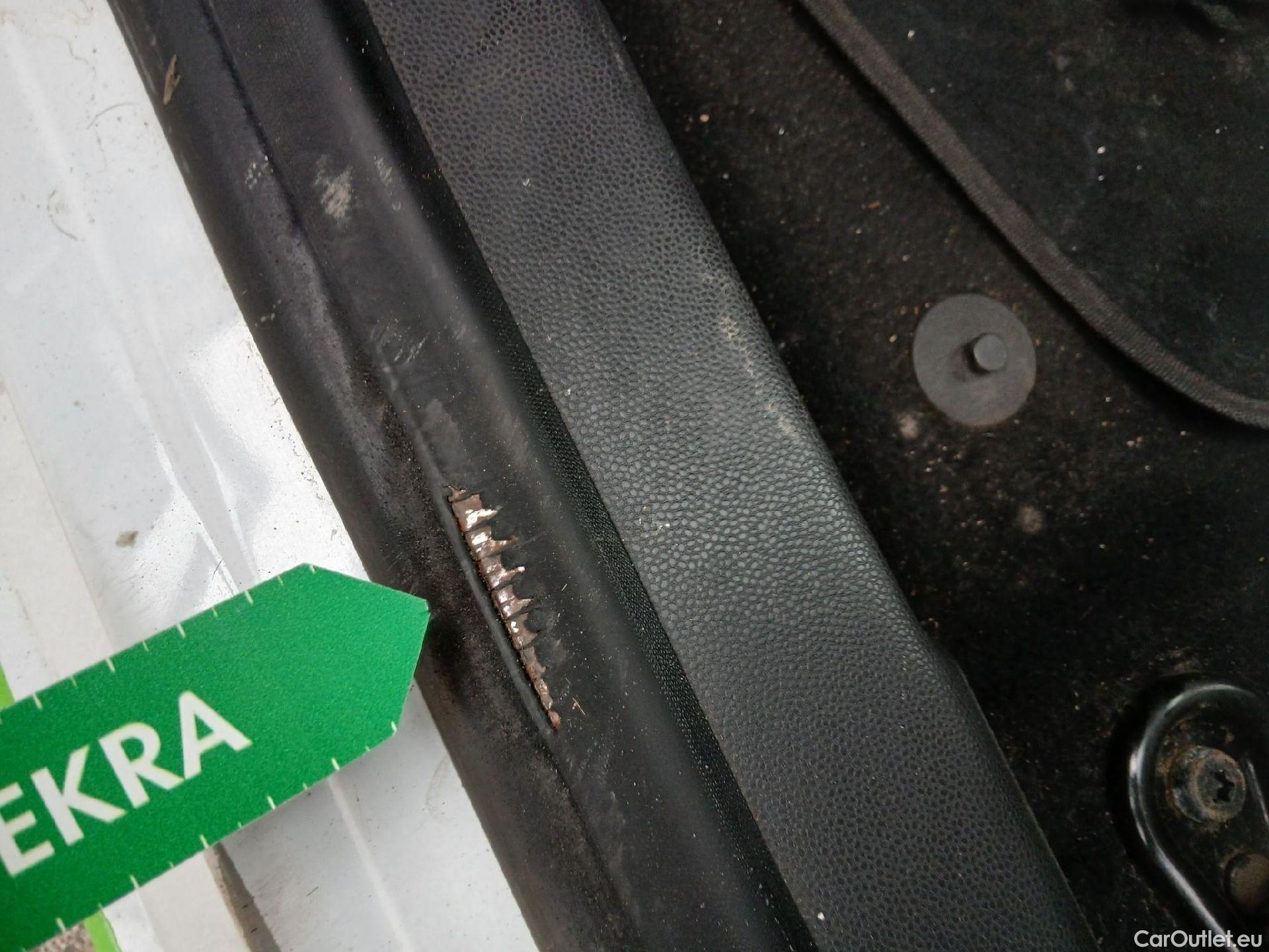  Ford  Fiesta FORD  Van / 2012 / 3P / berlina comercial 1.5 TDCi 55kW (75CV) #33